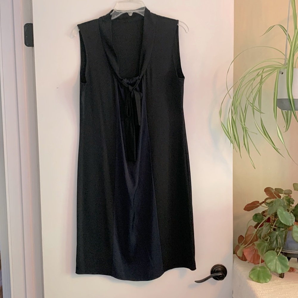 Tahari new dress. Silk stretch